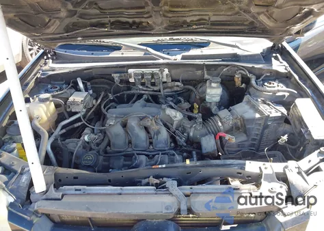 2005 Mazda Tribute S z USA, uszkodzony, nr VIN 4F2YZ04115KM60789